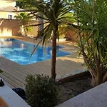 Maison Les Pins فيلة